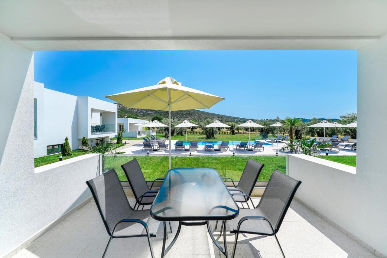 Encanto Village -Apartments Потос Екстериор снимка