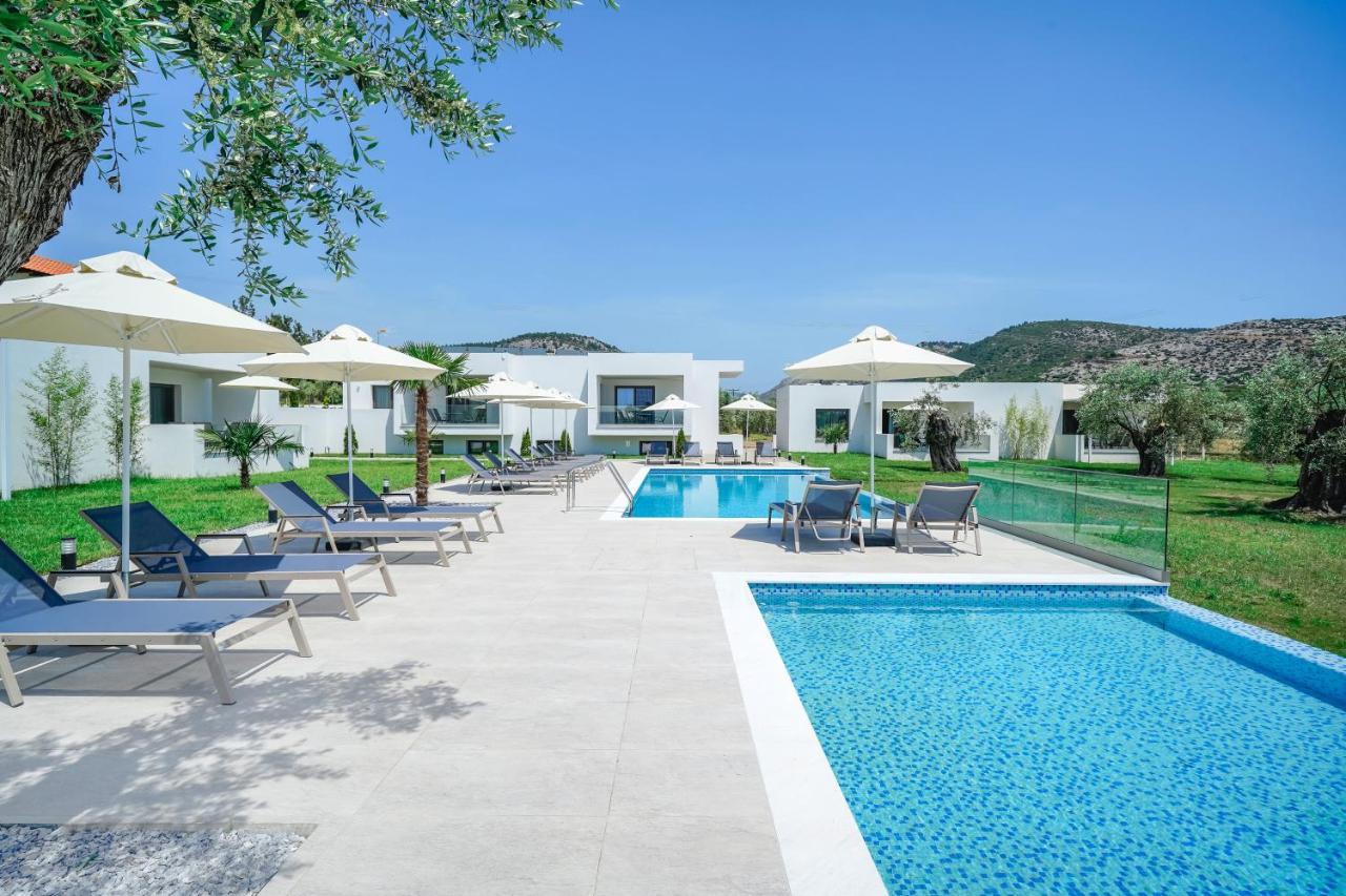 Encanto Village -Apartments Потос Екстериор снимка