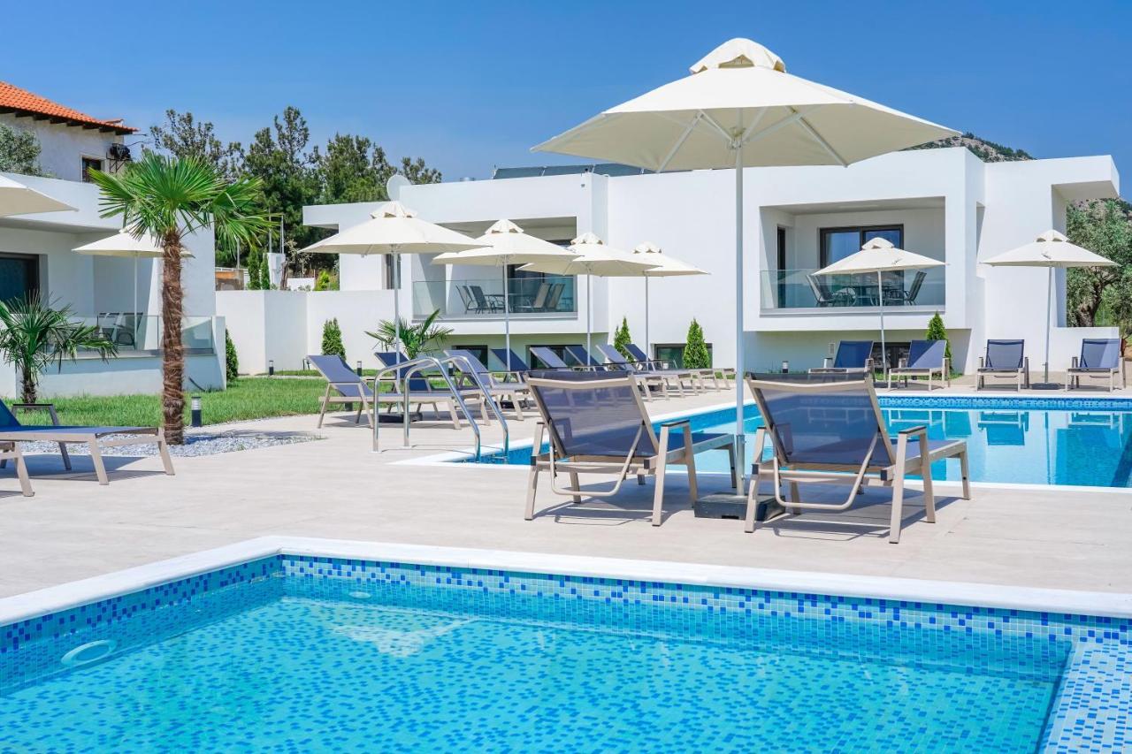 Encanto Village -Apartments Потос Екстериор снимка